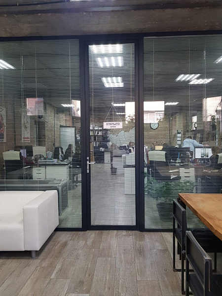 Продажа торгового помещения Жилое здание 