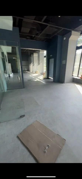 Аренда торгового помещения Жилое здание 