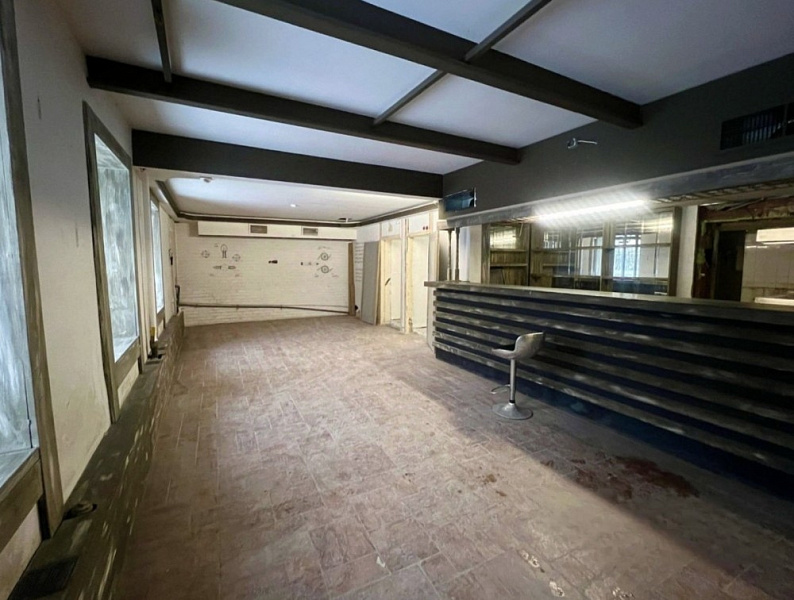 Аренда торгового помещения Жилое здание 