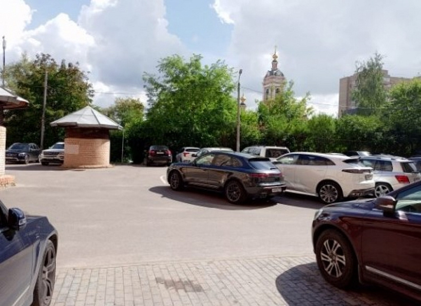 Аренда торгового помещения Жилое здание 