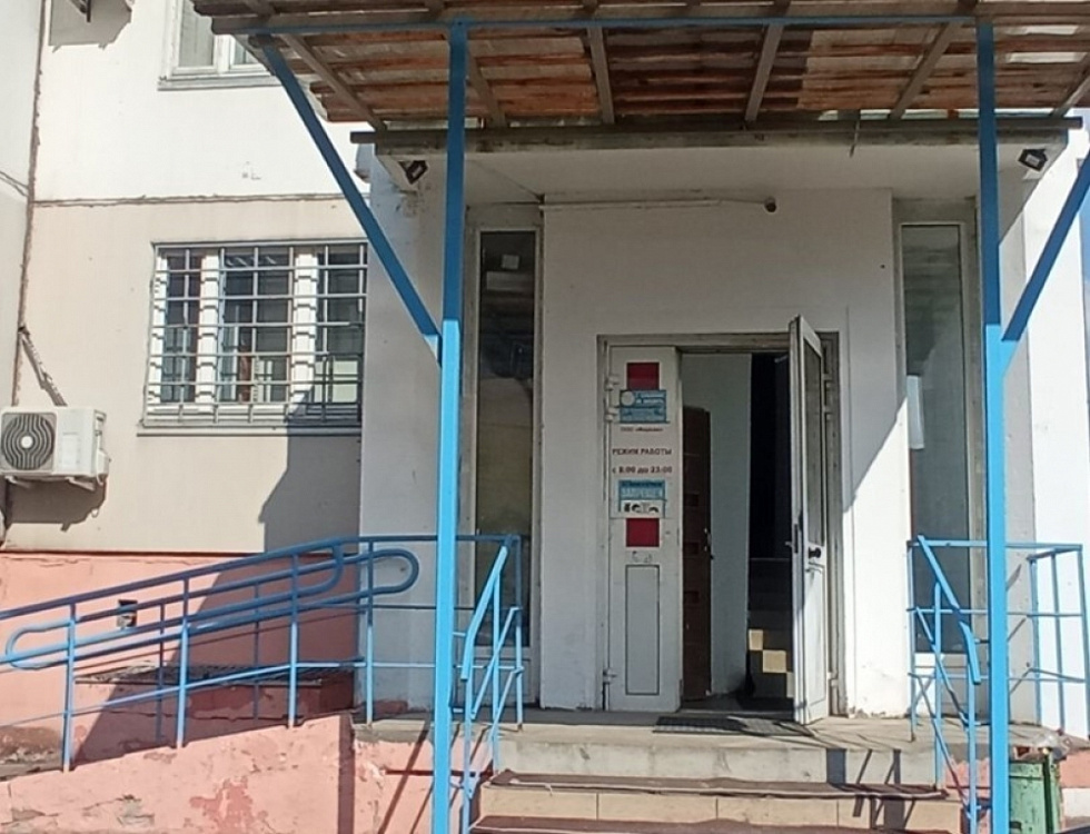 Продажа торгового помещения Жилое здание 