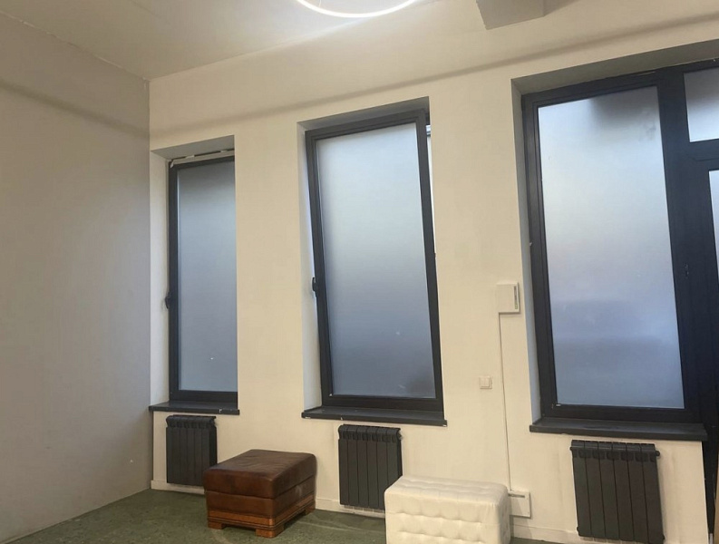 Аренда торгового помещения Административное здание 