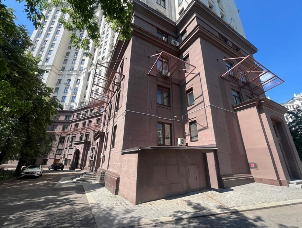 Аренда торгового помещения Жилое здание «Котельническая 1/15»