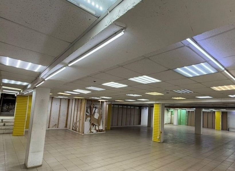 Аренда торгового помещения Жилое здание 