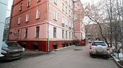 Продажа торгового помещения Жилое здание 
