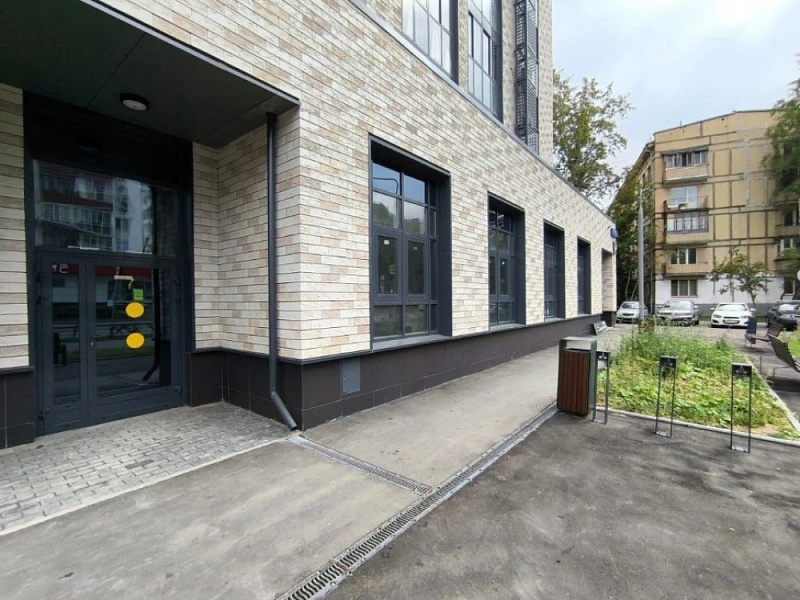 Аренда торгового помещения Жилое здание 