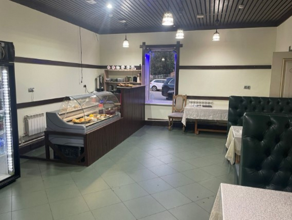 Продажа торгового помещения Жилое здание 