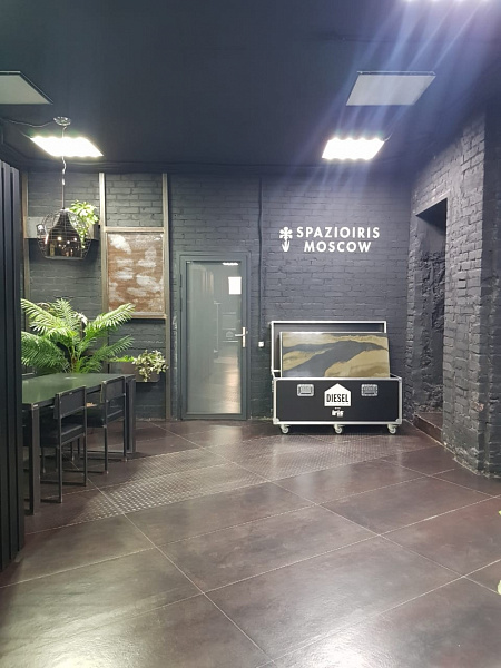 Аренда торгового помещения Жилое здание