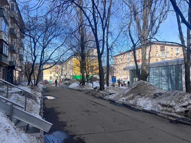 Продажа торгового помещения Жилое здание 