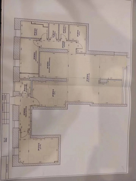 Продажа торгового помещения Жилое здание 