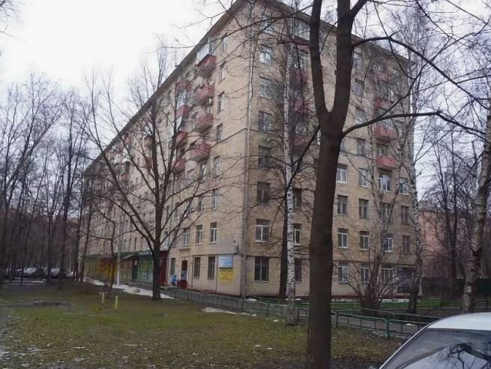 Продажа торгового помещения Жилое здание 