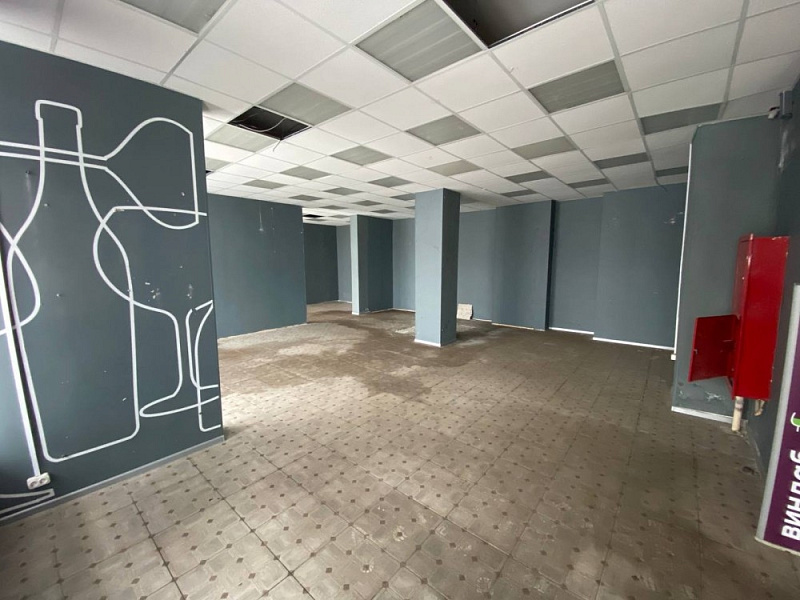 Аренда торгового помещения Жилое здание 