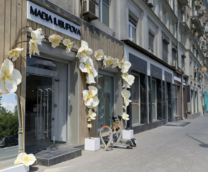 Аренда торгового помещения Жилое здание 