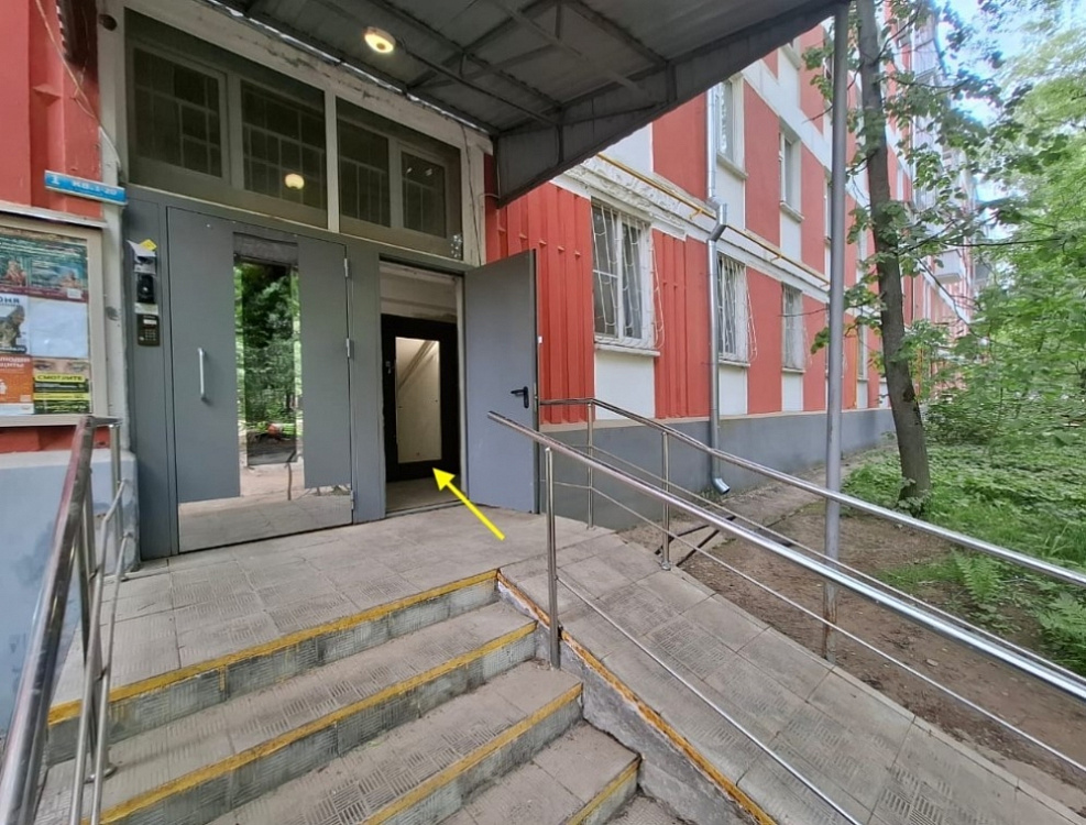 Аренда торгового помещения Жилое здание 