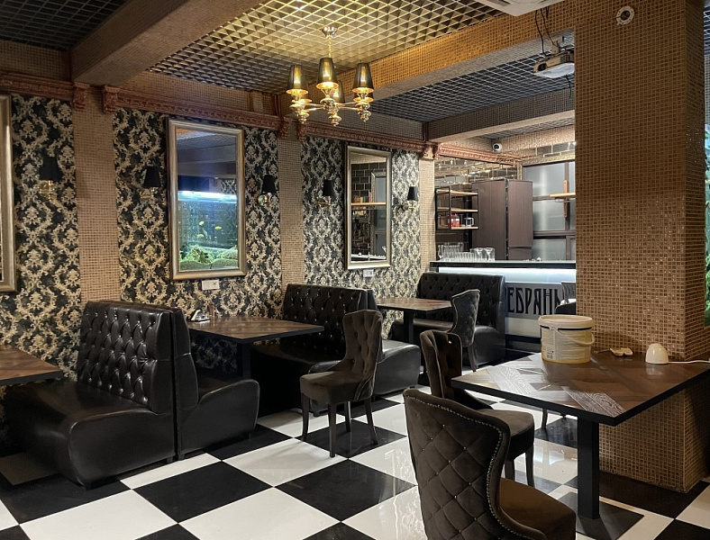 Продажа торгового помещения Жилое здание 