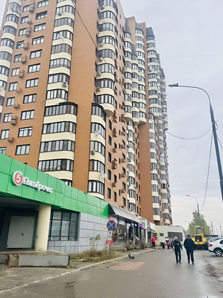 Аренда торгового помещения Жилое здание 