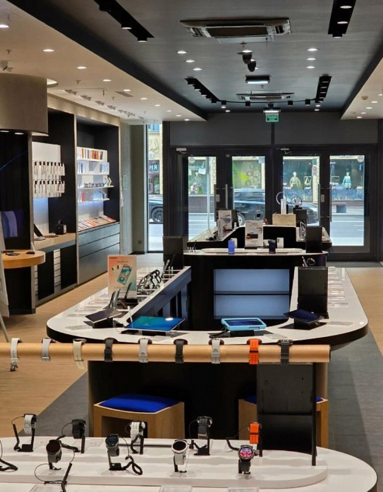 Аренда торгового помещения Бизнес-центр «Саммит»