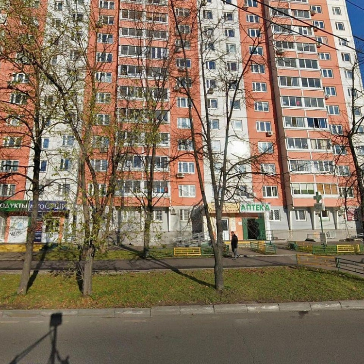 Продажа торгового помещения Жилое здание 