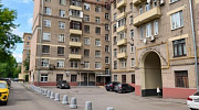 Продажа торгового помещения Жилое здание 