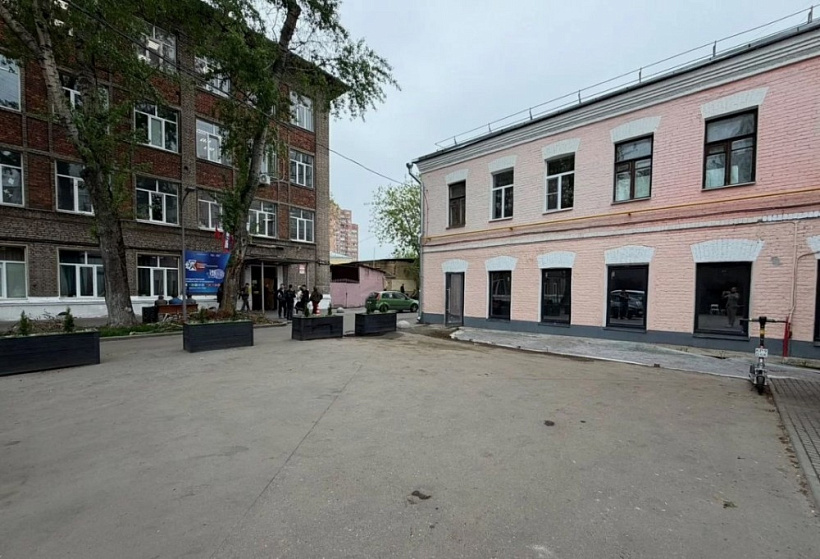 Аренда торгового помещения Жилое здание 