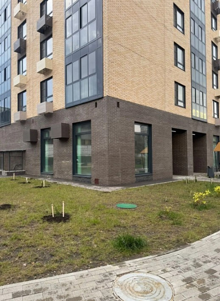 Аренда торгового помещения Жилое здание 