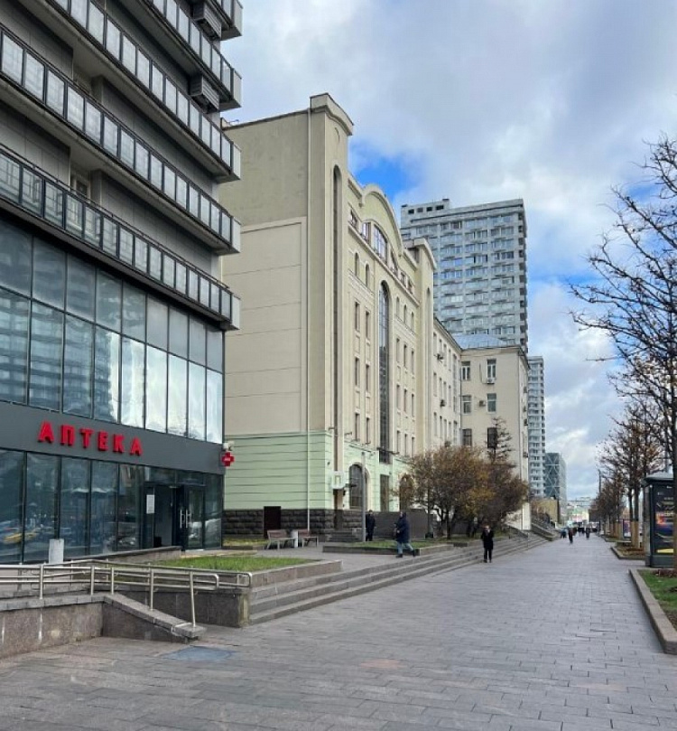 Продажа офиса Жилое здание 