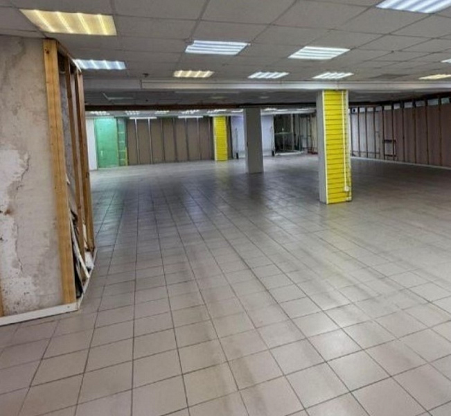 Аренда торгового помещения Жилое здание 