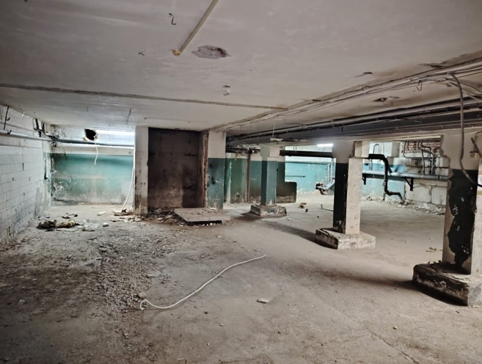 Продажа торгового помещения Жилое здание 