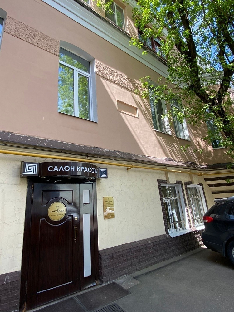 Аренда торгового помещения Жилое здание 