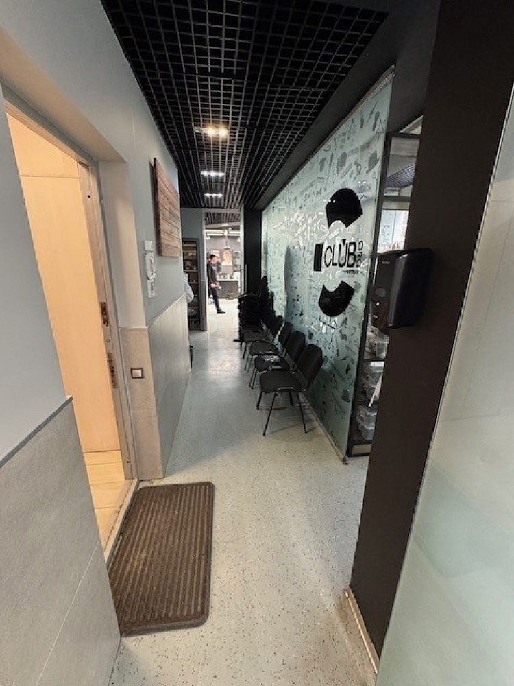 Аренда торгового помещения БЦ 