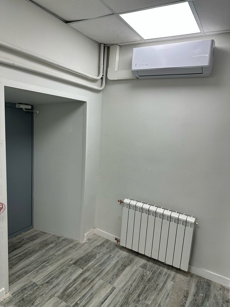 Аренда торгового помещения Жилое здание 
