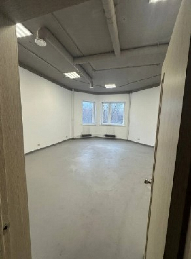 Аренда торгового помещения Жилое здание 