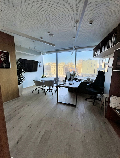 Аренда офиса Бизнес-центр «Легенда Цветного»