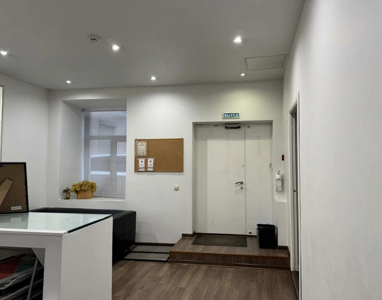 Аренда торгового помещения Жилое здание 